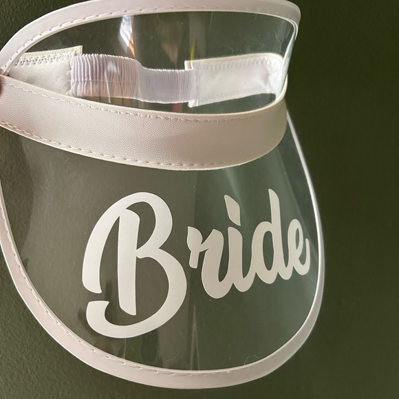 BRAND NEW Bride Clear and White Visor - Picture 2 of 6